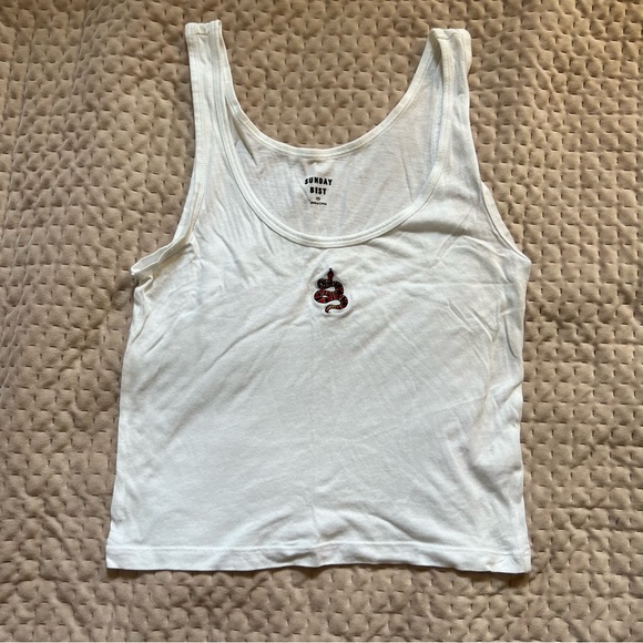 White tank top - Picture 1 of 2